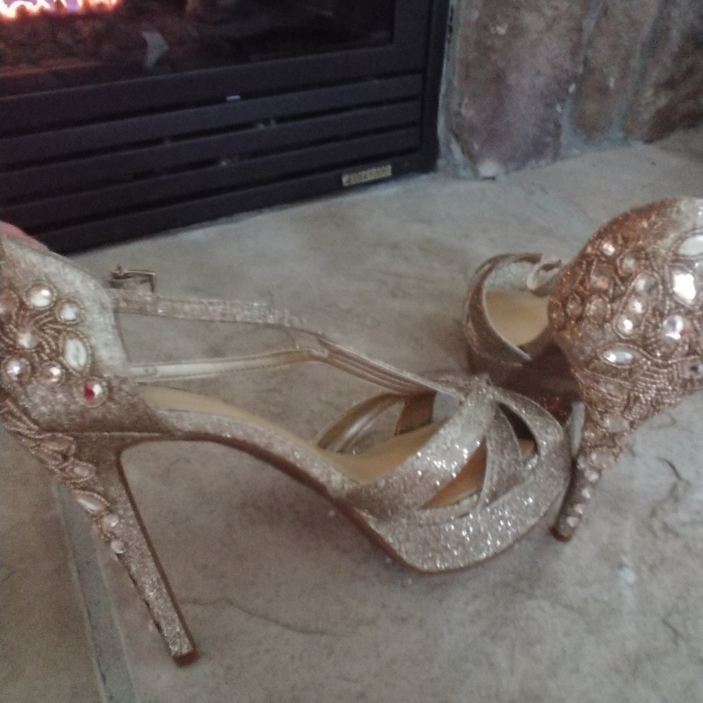 Shoes - Picture 5 of 5